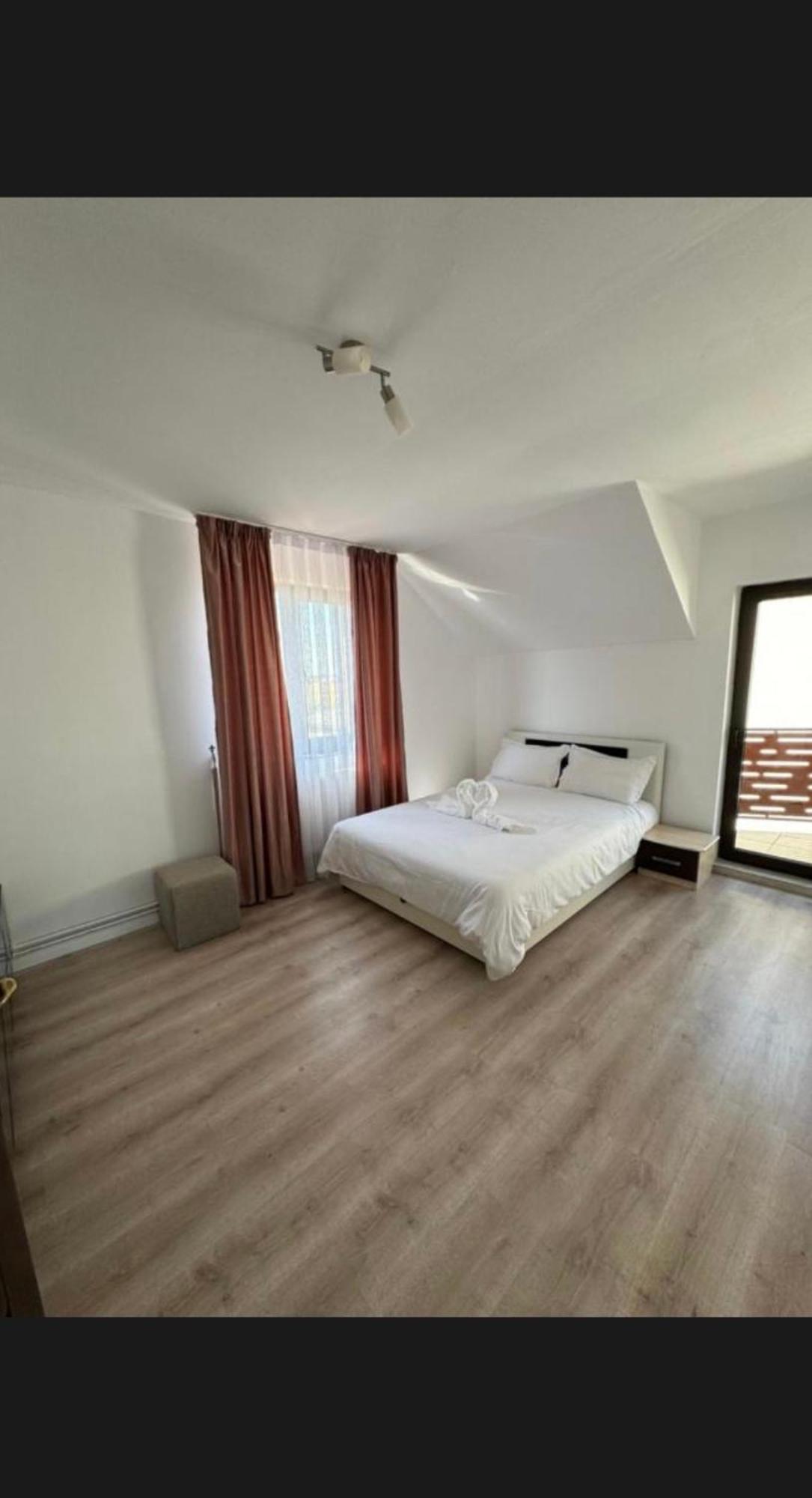 Vila Casa Casy Oradea Exteriér fotografie